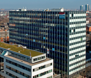 Gebäude der EOS Holding AG in Hamburg